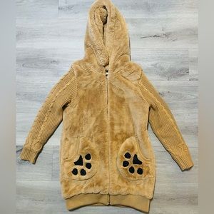 Cabeilor Cat furry soft sweater Japanese size medium  100% polyester